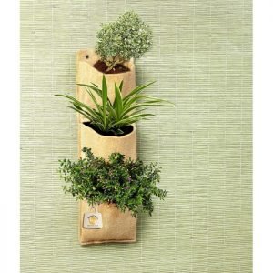 -3-pockets-vertical-wall-hanging-planter