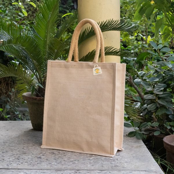 Golden Plain Jute Shopping Bag, Size 14x16x4 in Delhi at best price by  Apache Retail - Justdial
