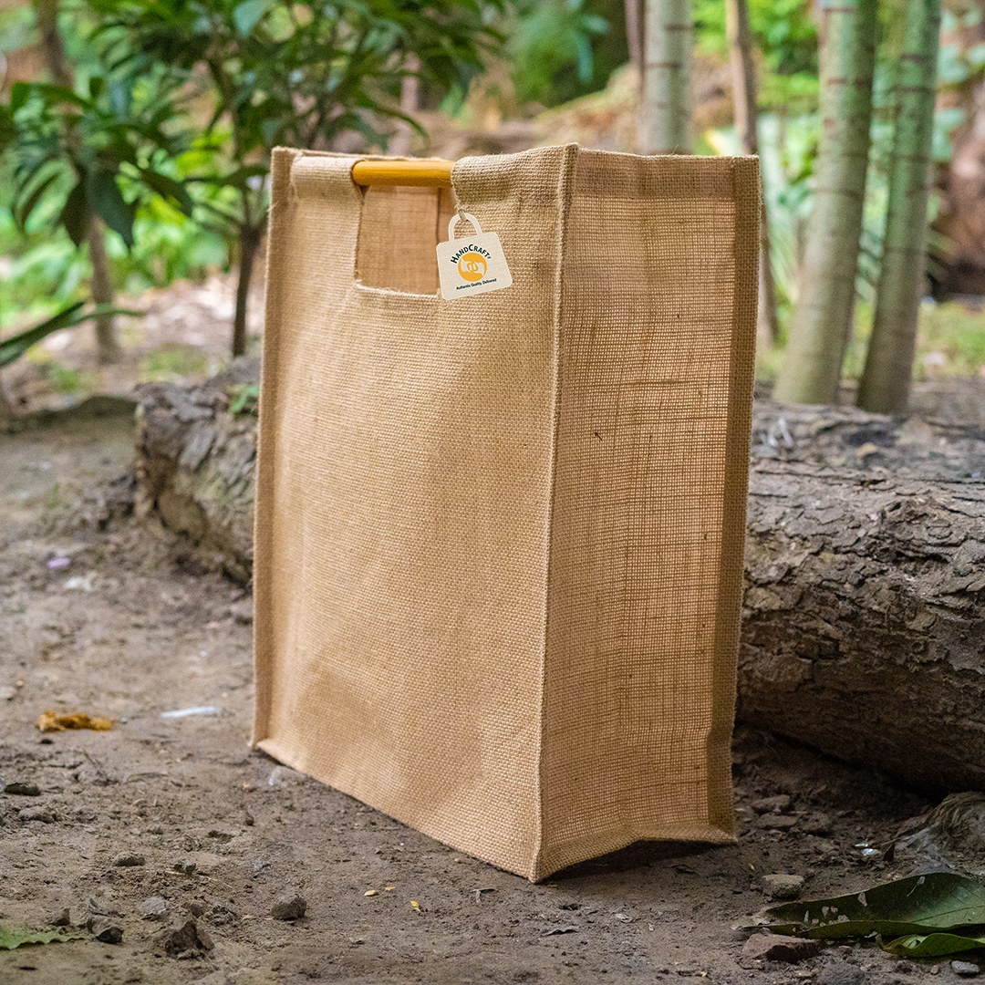 Natural-colour jute bag showing jute's consistent look