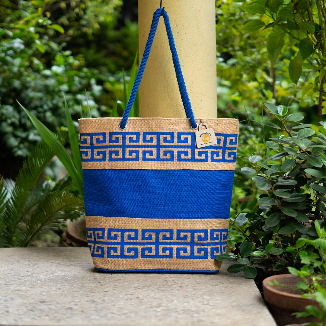 Sturdy jute carry bag made for repeated use