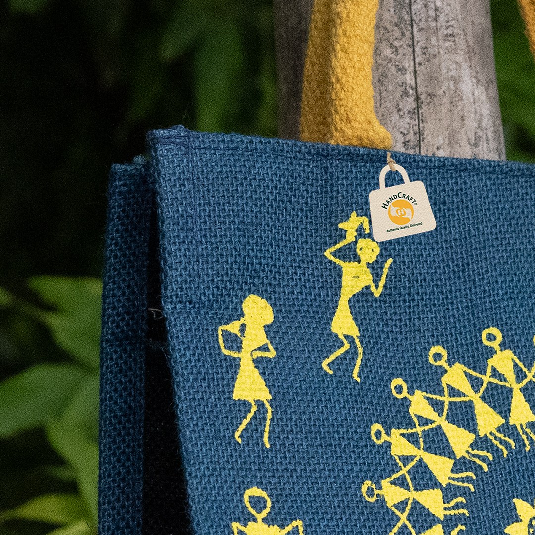 Close-up of a blue outer panel with a yellow printed motif.